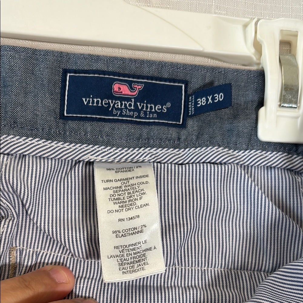 Vineyard Vines Tan Chinos Classic size 38x30